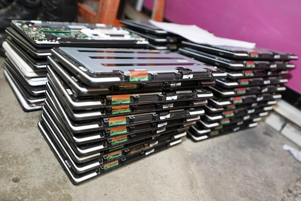 incautan-67-computadoras-del-gobierno-hurtadas-en-san-salvador